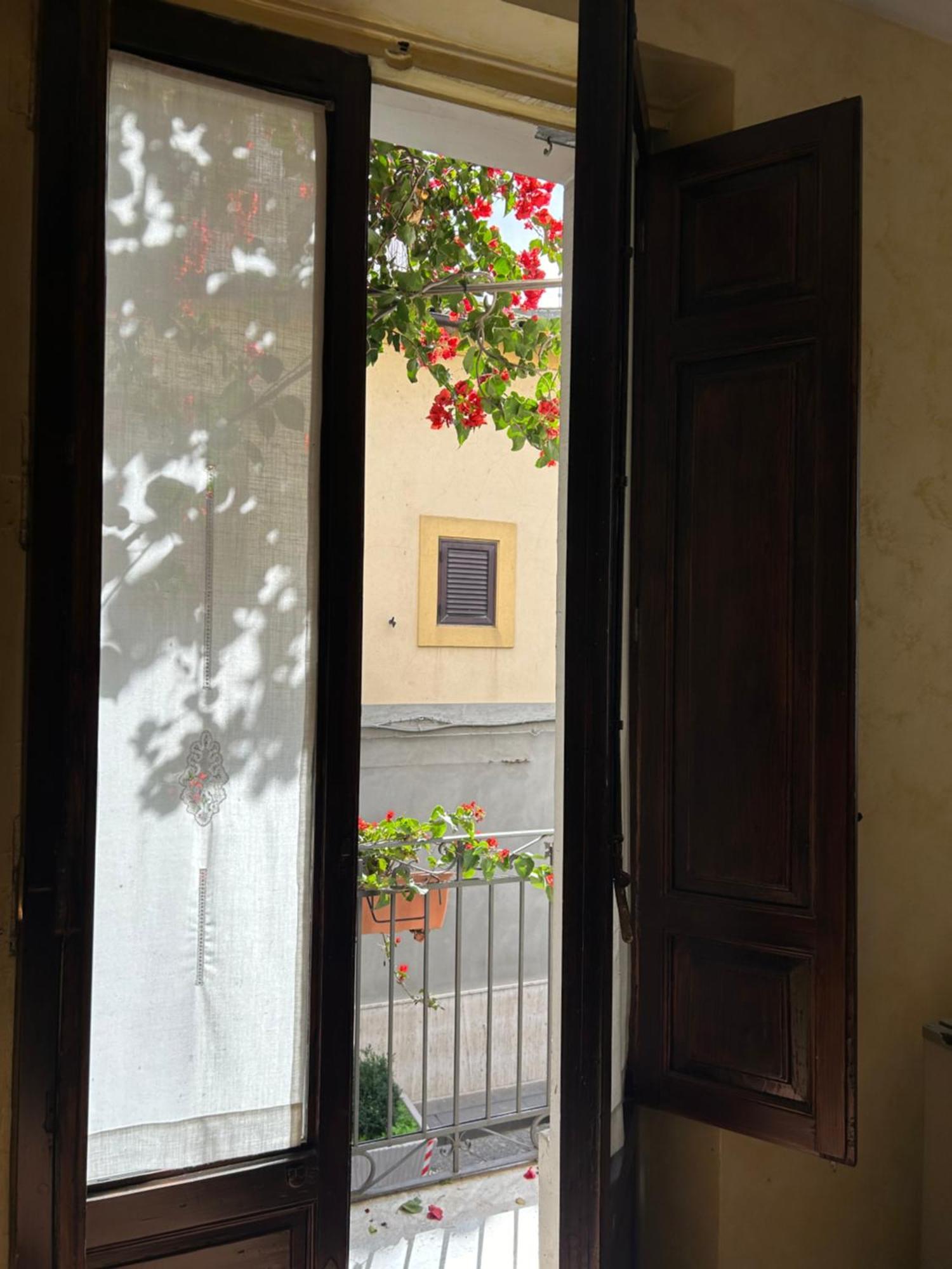 B&B L'Angolo Sulla Piazza Mirabella Imbaccari Exterior foto